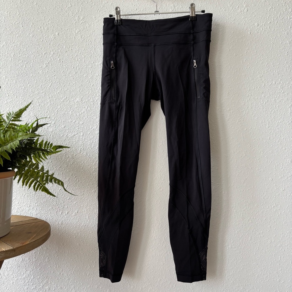 lululemon - Inspire Tight II - Black - Mesh Panel & Zippered Pockets - Size 6